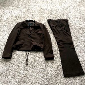 BCBG Women’s Blazer & Pants Suit (Brown) Size L/8